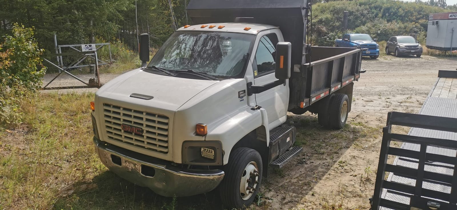 2005 GMC C6500 Topkick Landscapers Dump Truck