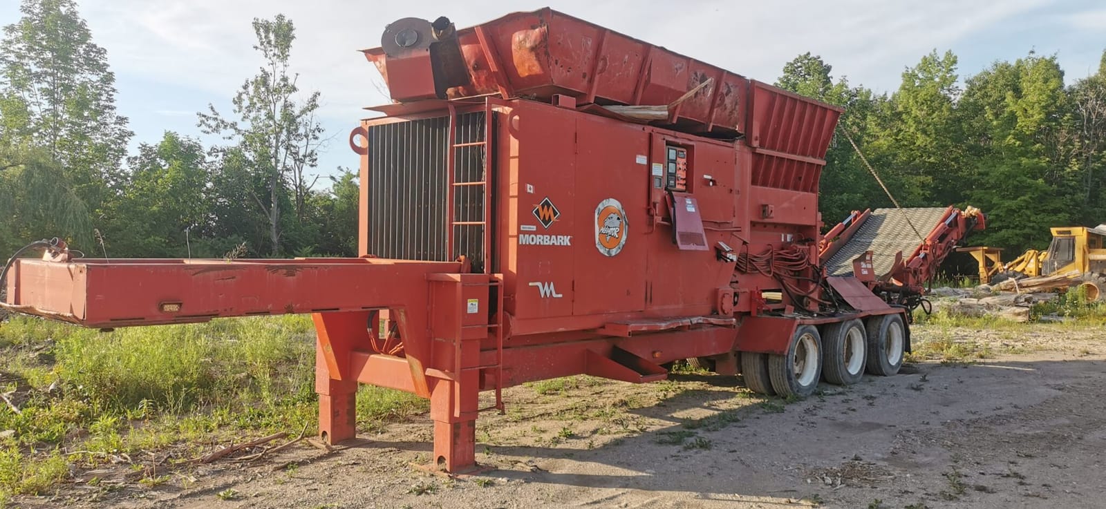 2005 Morbark Predator Shredder