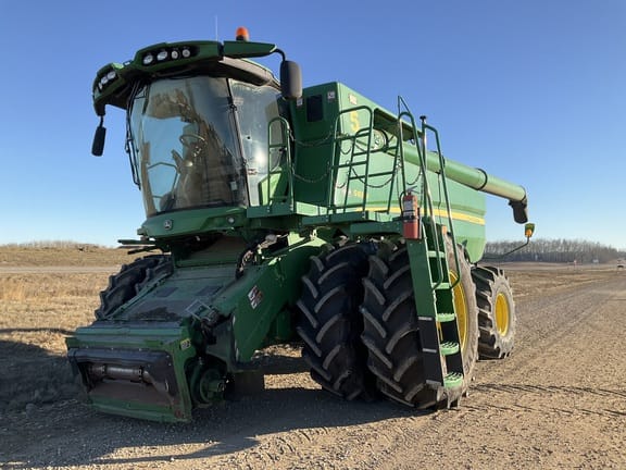 2015 John Deere S690
price reduced