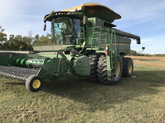 2012 John Deere S690
                                price reduced