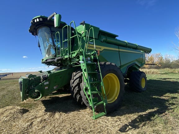 2023 John Deere X9 1100
price reduced