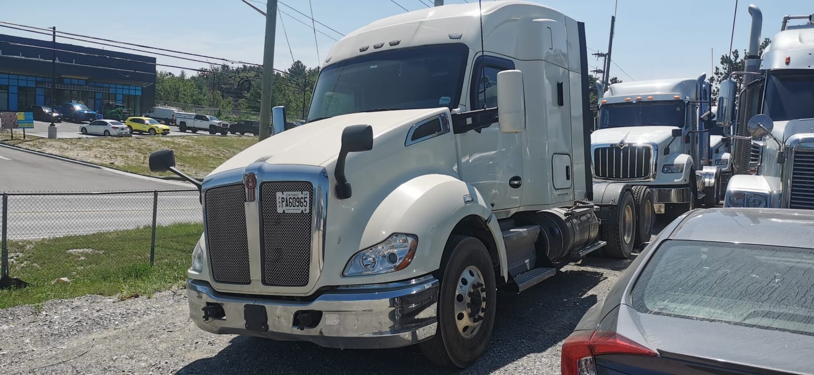 2016 Kenworth T680 Tandem Axle Heavy Spec