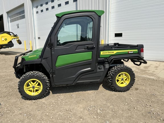 2022 John Deere XUV835R