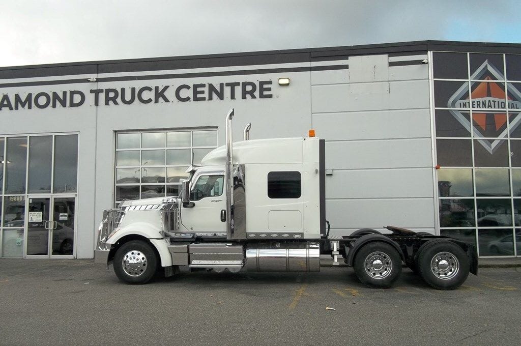 2023 International® LoneStar 6x4
