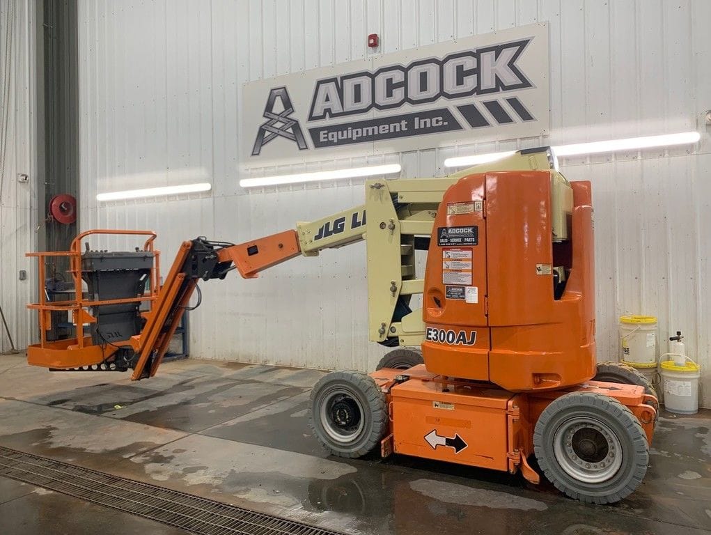 2014 JLG E300AJP Articulating Boom Lift