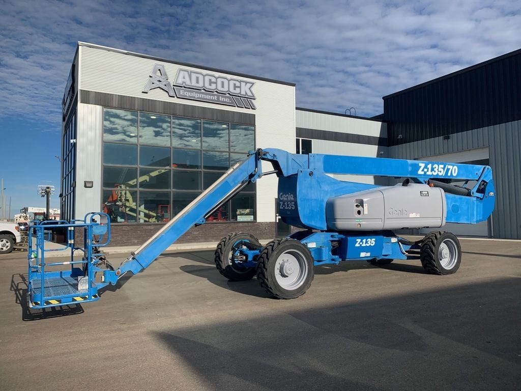 2011 Genie Z-135/70 Articulating Boom Lift