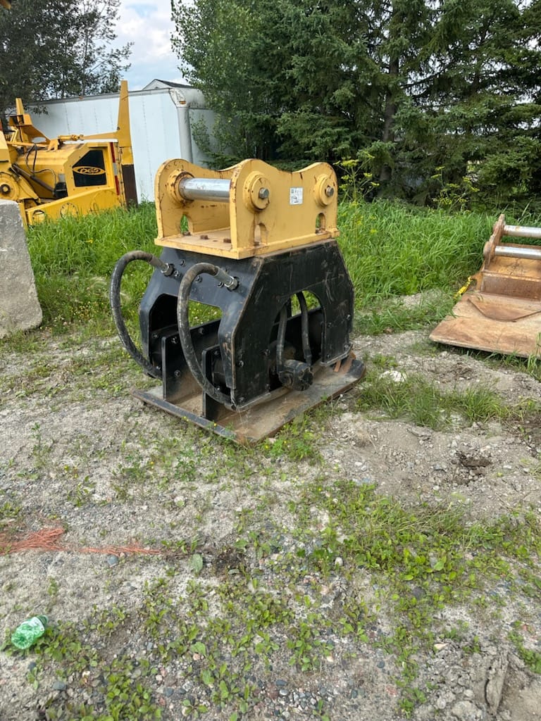 Caterpillar CVP110 Plate Compactor