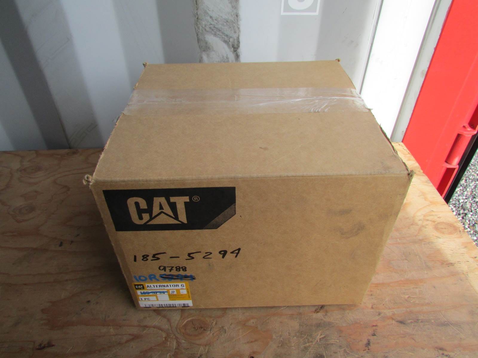 Caterpillar 185-5294 Alternator