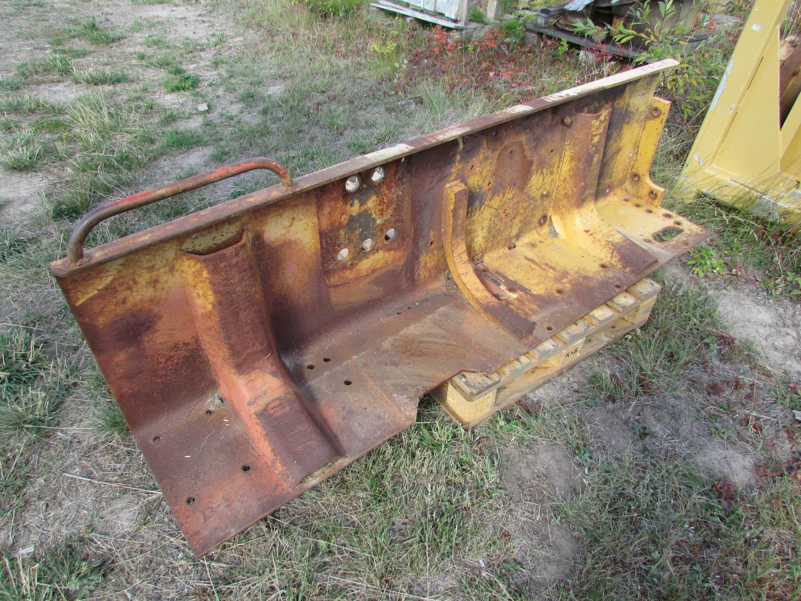 Caterpillar D7G LH Fender