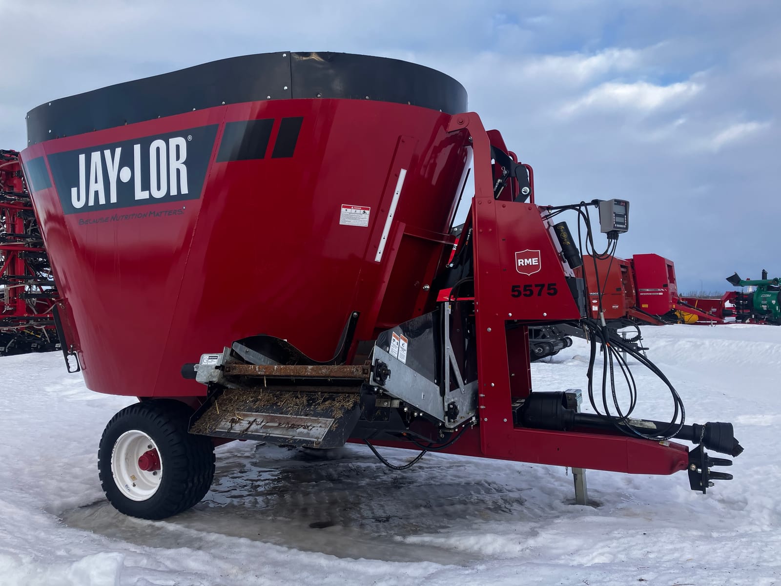 2022 Jay Lor 5575 Vertical Feed Mixer