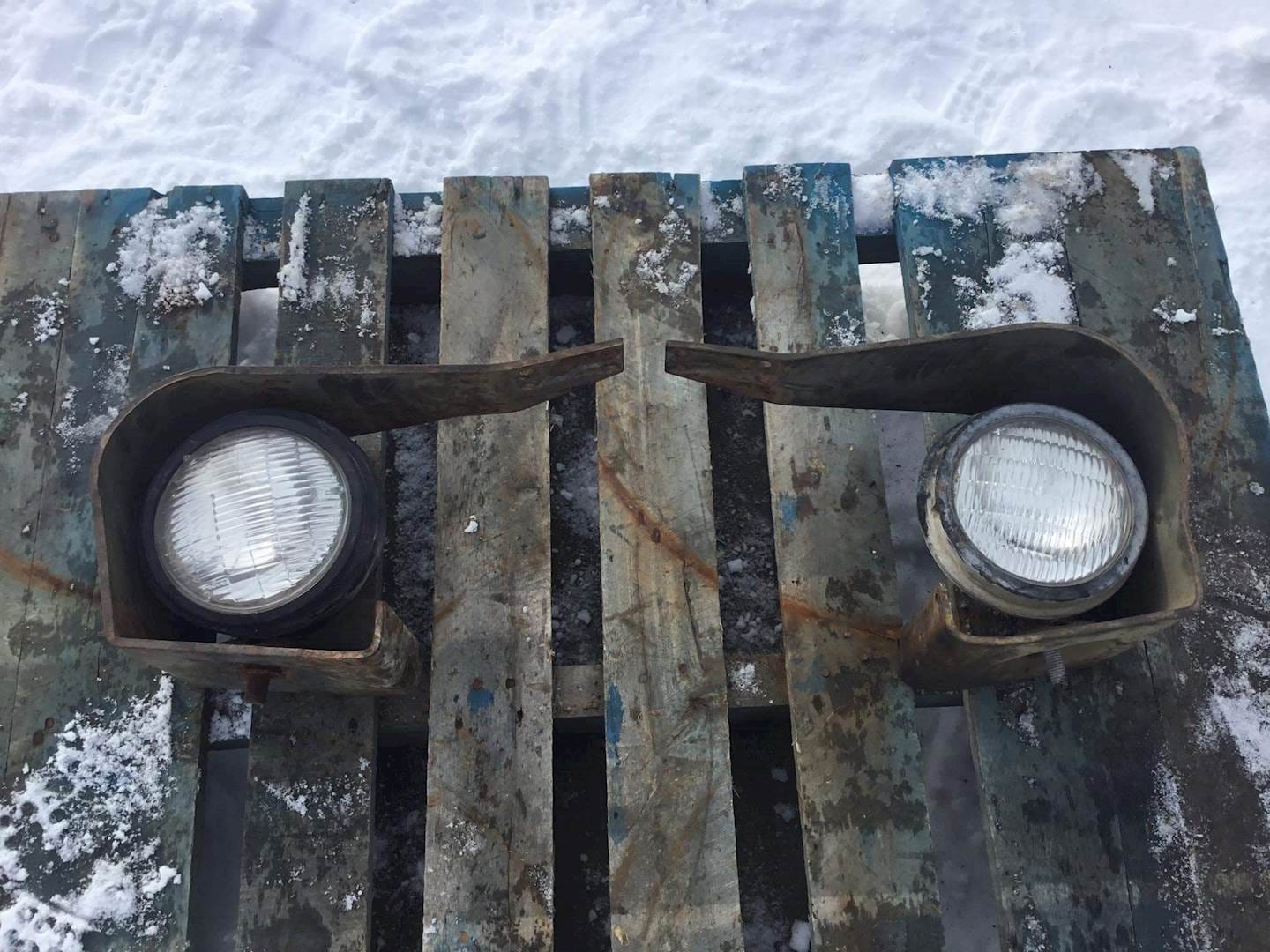 Caterpillar Light Brackets