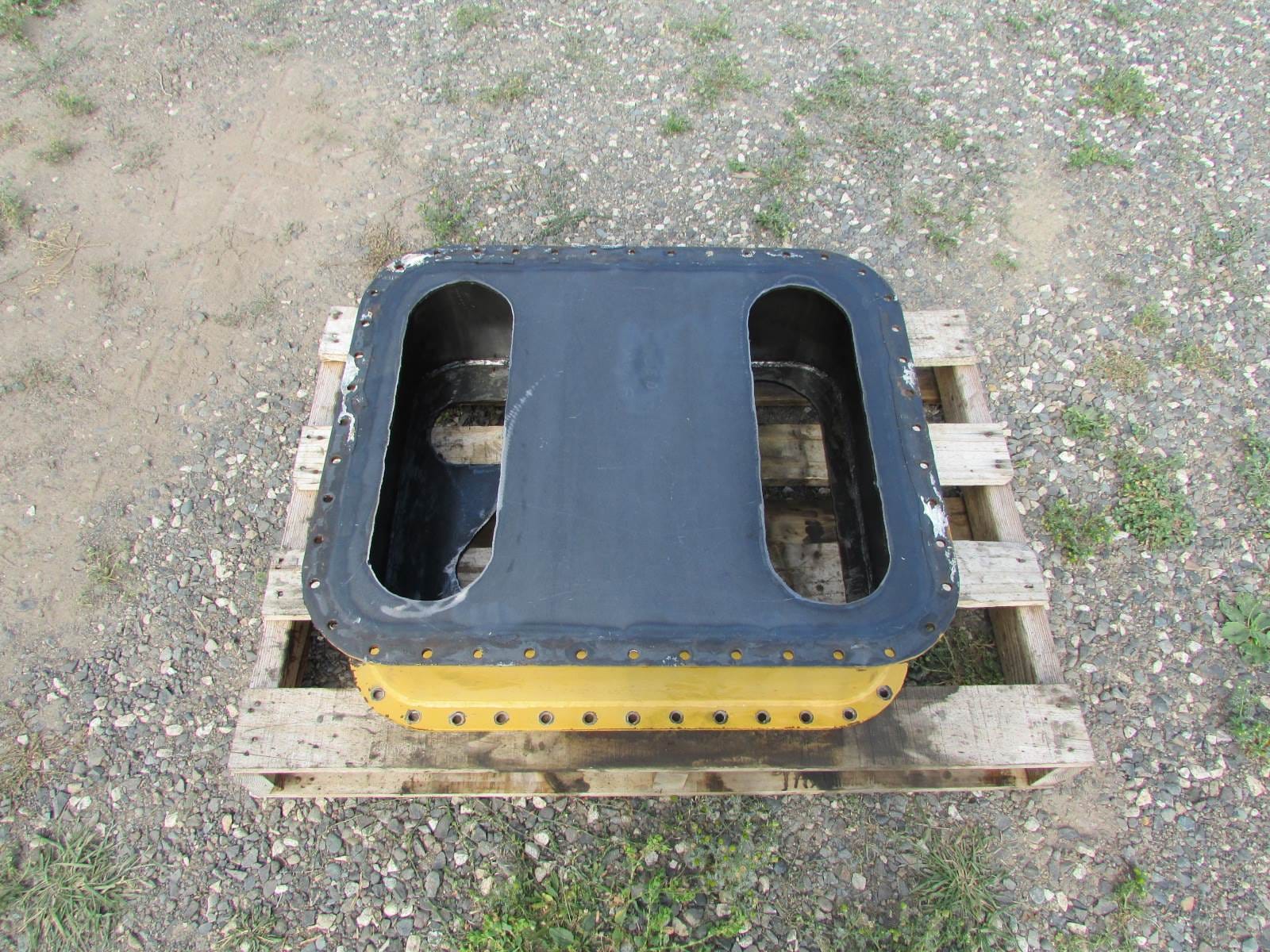 Caterpillar D8K Hydraulic Oil Tank Spacer