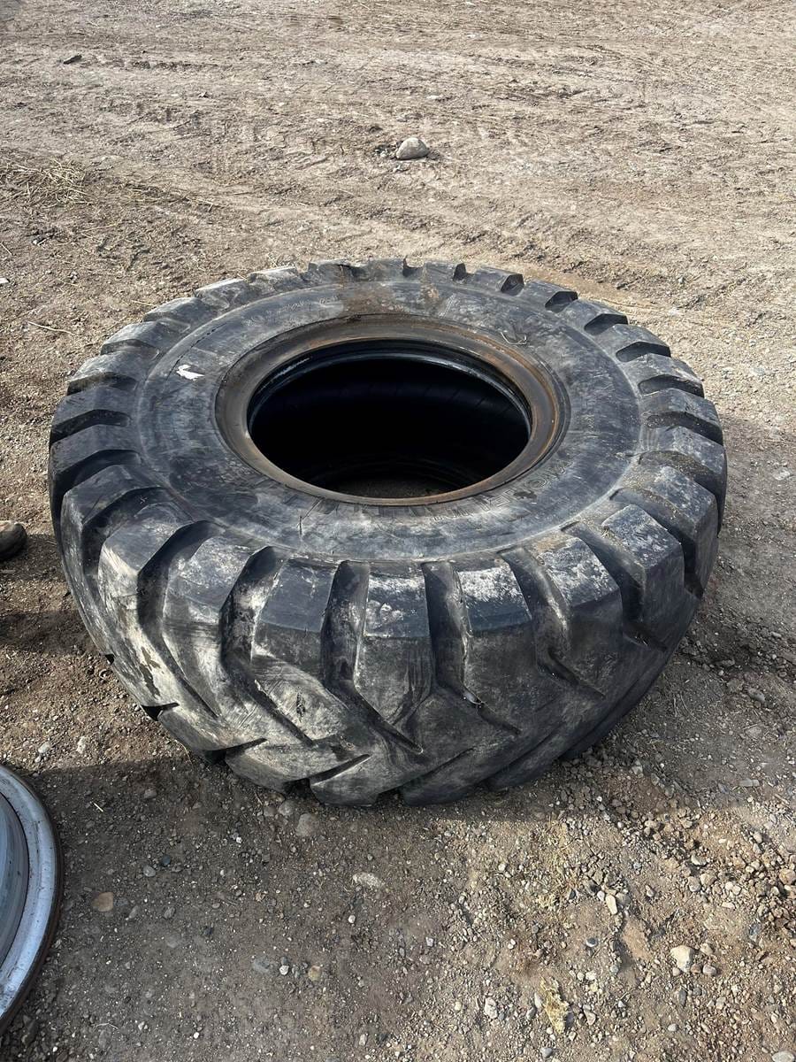 Michelin 20.5x25 Tire
