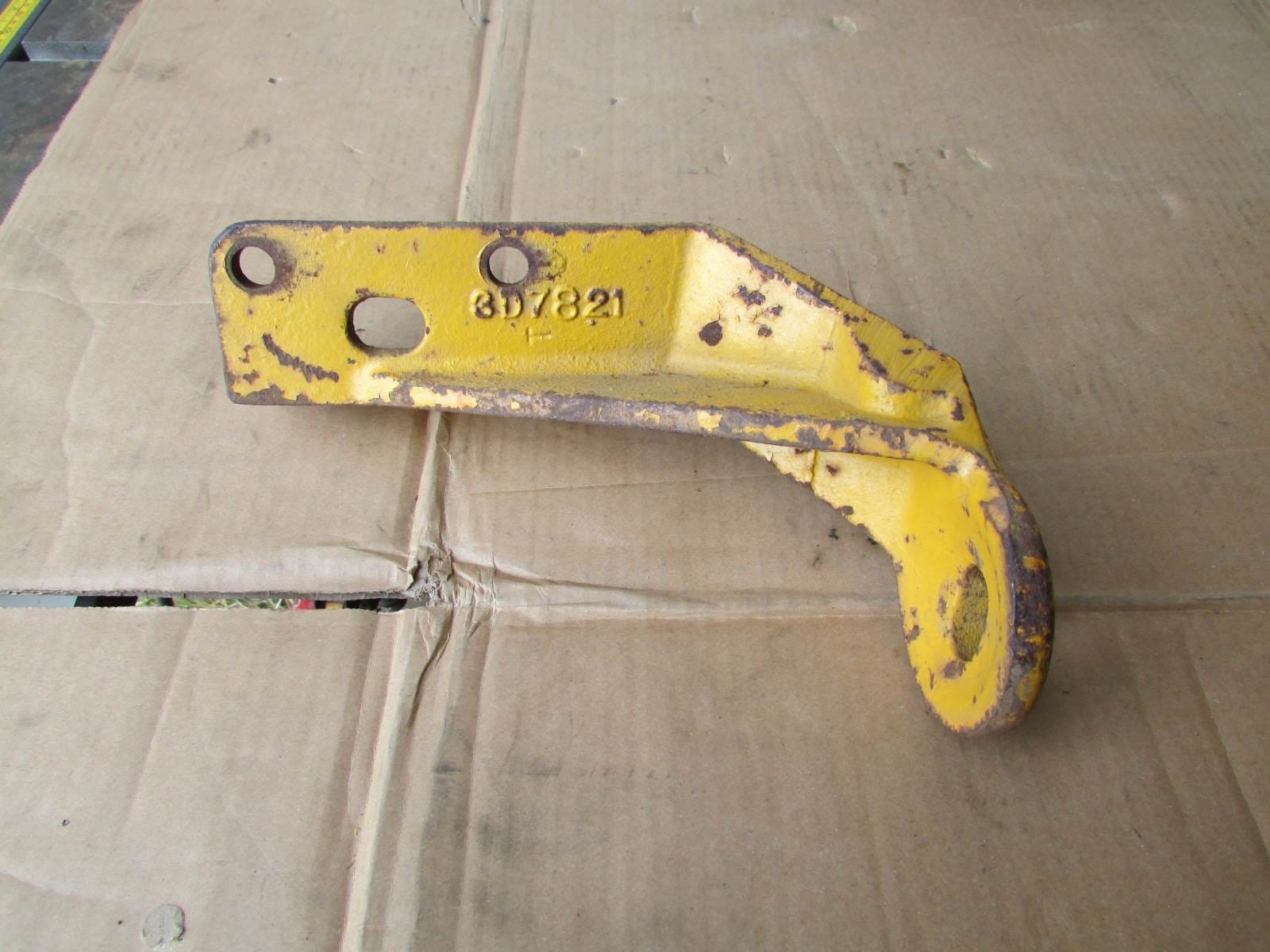 Caterpillar 3D7821 Bracket