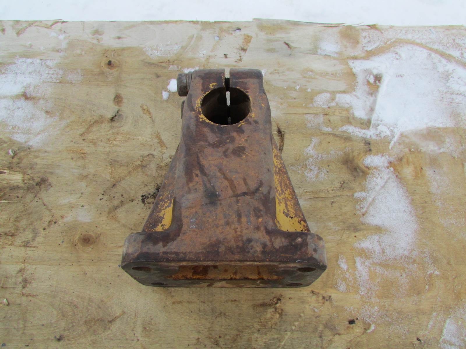 Caterpillar D6C D6D Carrier Roller Stand