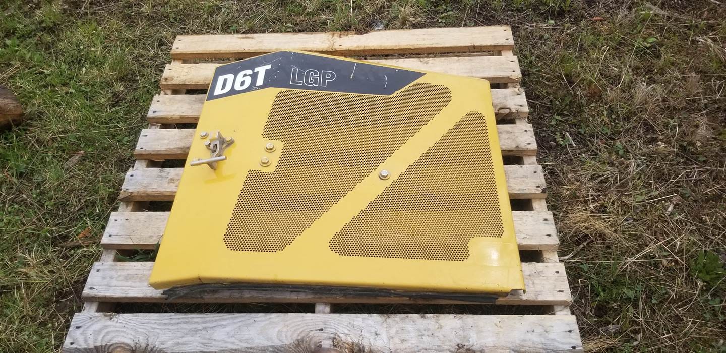 Caterpillar D6T RH Engine Side Door