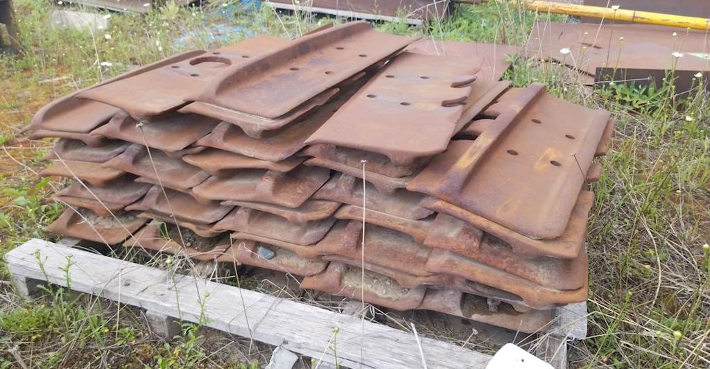 2 Pallets Of Dresser TD20G 26 inch Pads