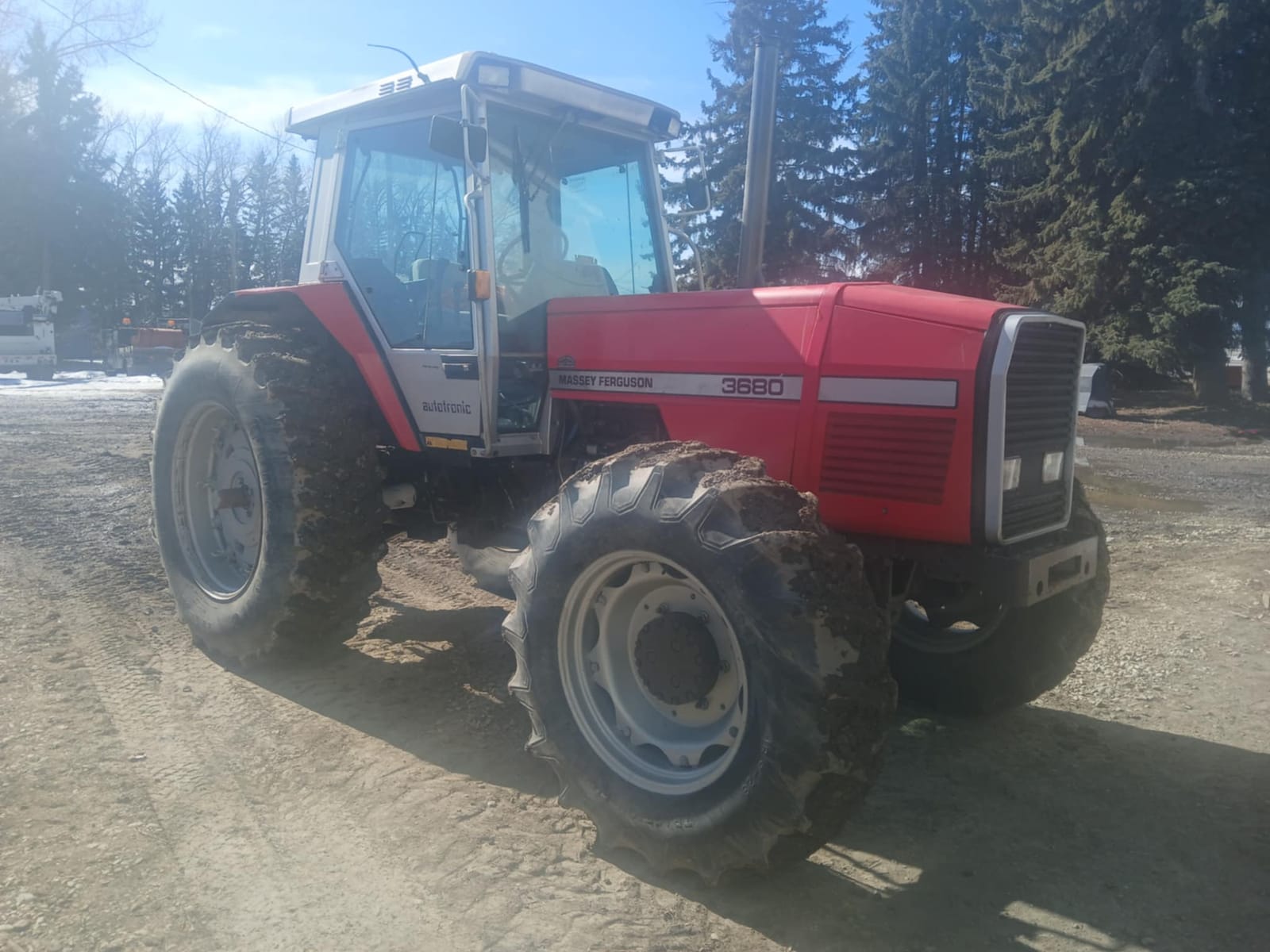 1990 Massey Ferguson 3680 Tractor