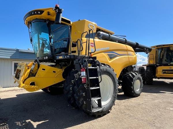 2024 New Holland CR8.90