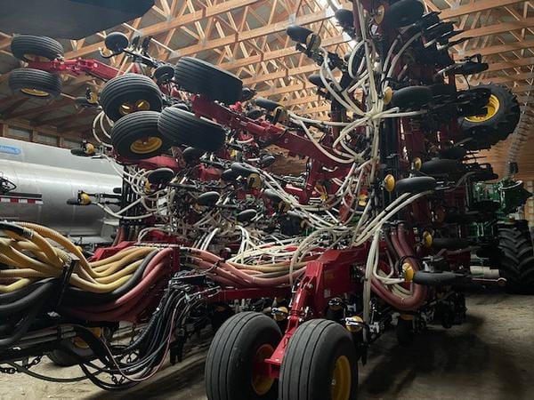 2022 Bourgault 3335-66