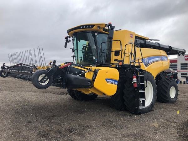 2023 New Holland CR9.90