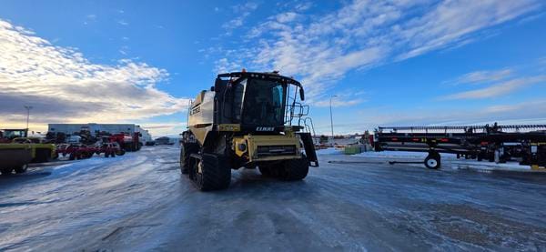 2019 Claas 670TT