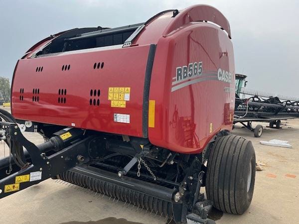 2021 Case IH 565