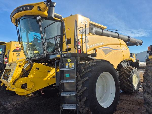 2024 New Holland CR8.90