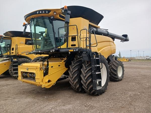 2019 New Holland CR8.90