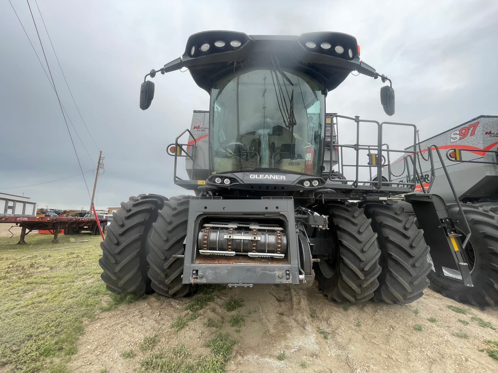 2023 Gleaner S97 Combine
