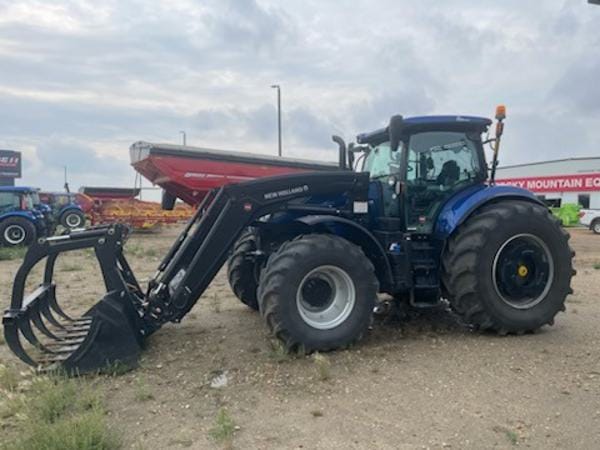 2023 New Holland T7.230