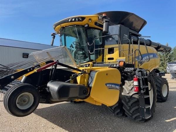 2017 New Holland CR8.90