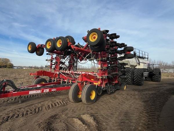 2017 Bourgault 3720-50