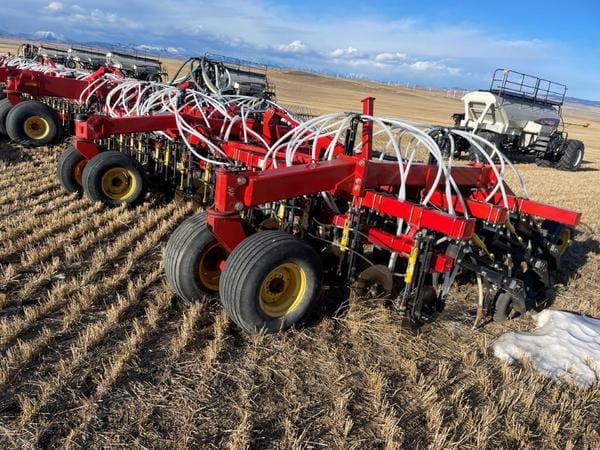 2011 Bourgault 3310-75