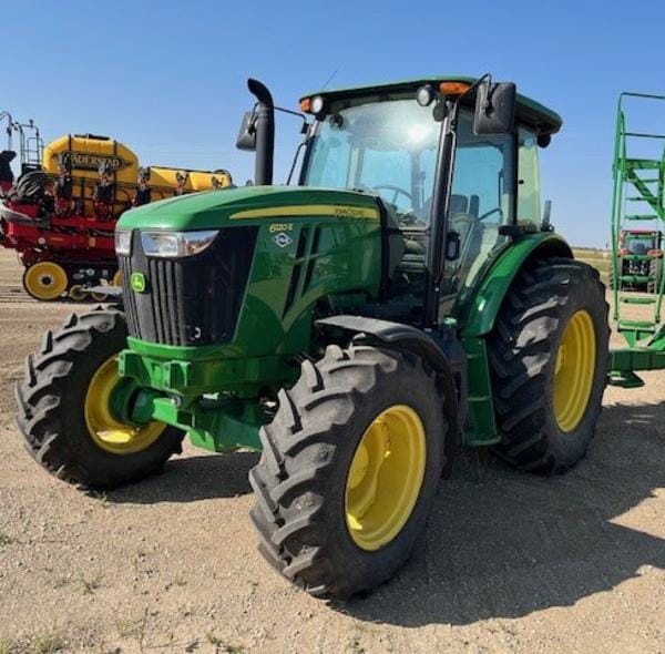 2022 John Deere 6120E