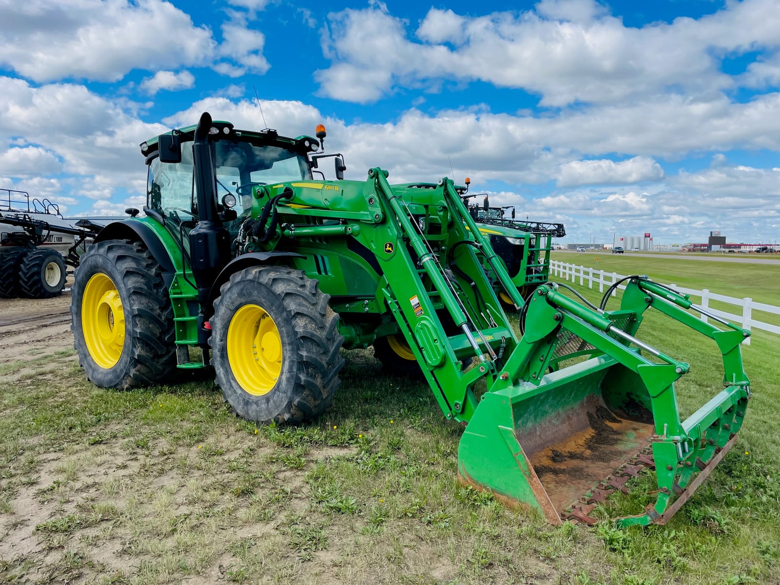 2019 John Deere 6175R Tractor