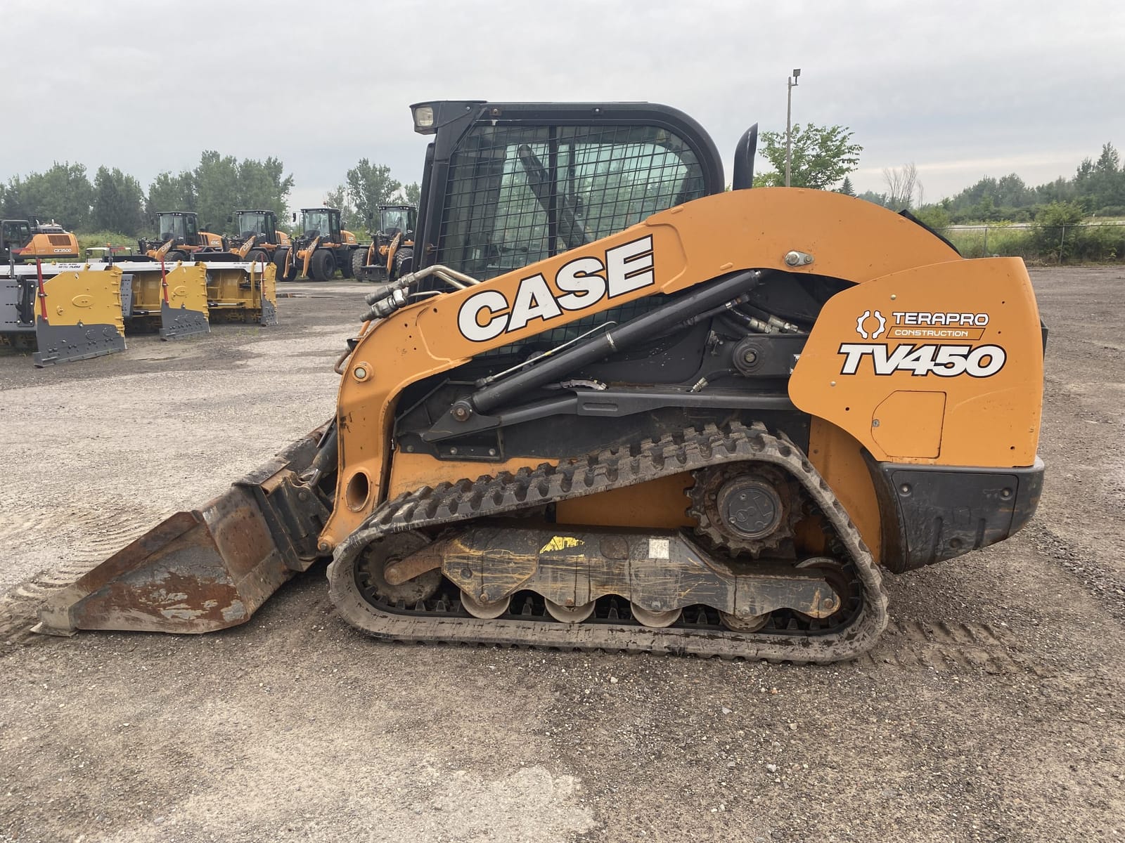 2019 CASE TV450