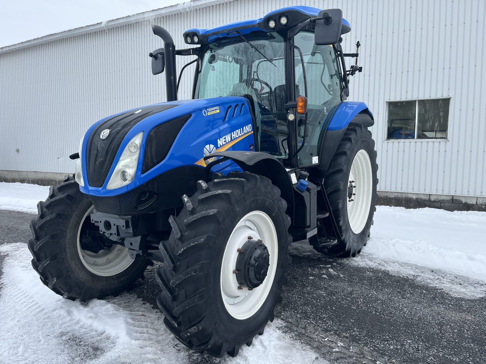 NEW HOLLAND T6.155