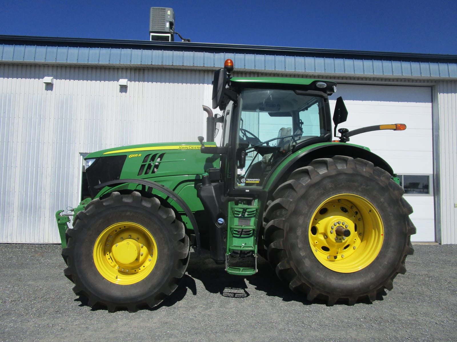 JOHN DEERE 6195R