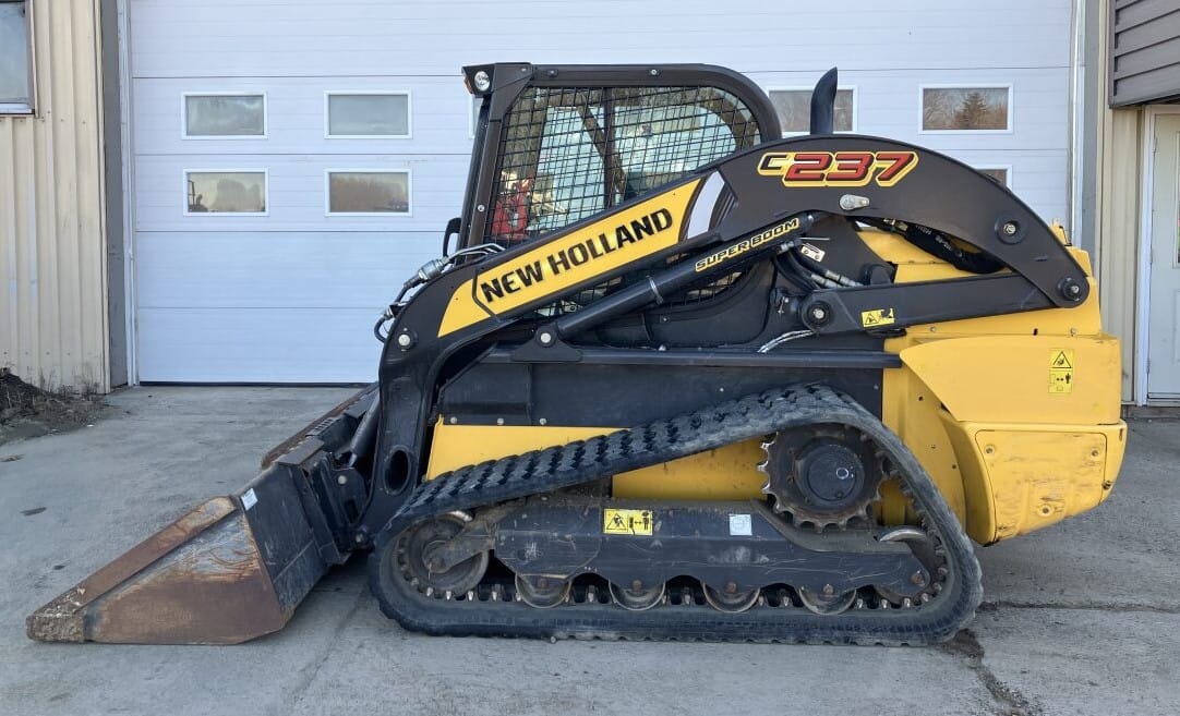 NEW HOLLAND C237