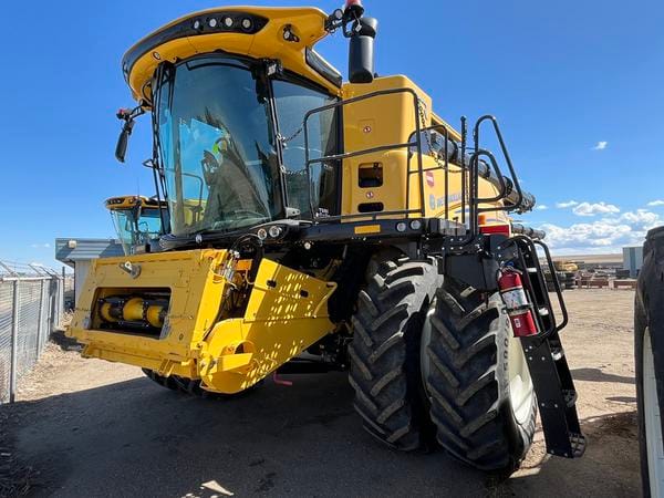 2024 New Holland CR8.90