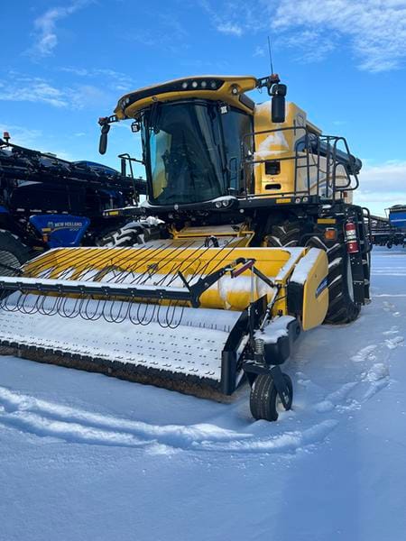 2024 New Holland CR8.90