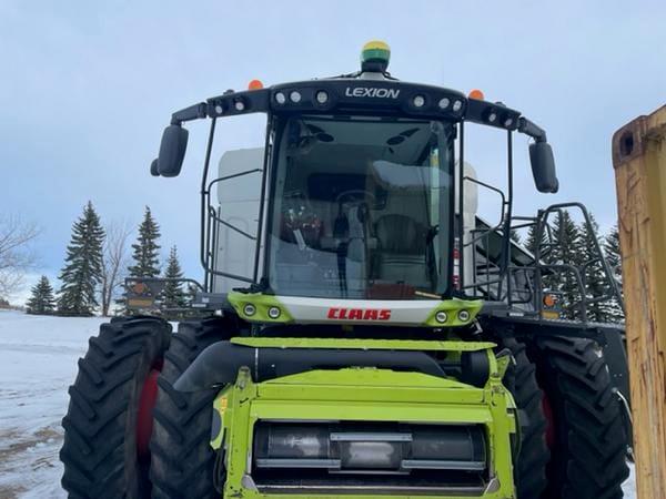 2021 Claas 8700