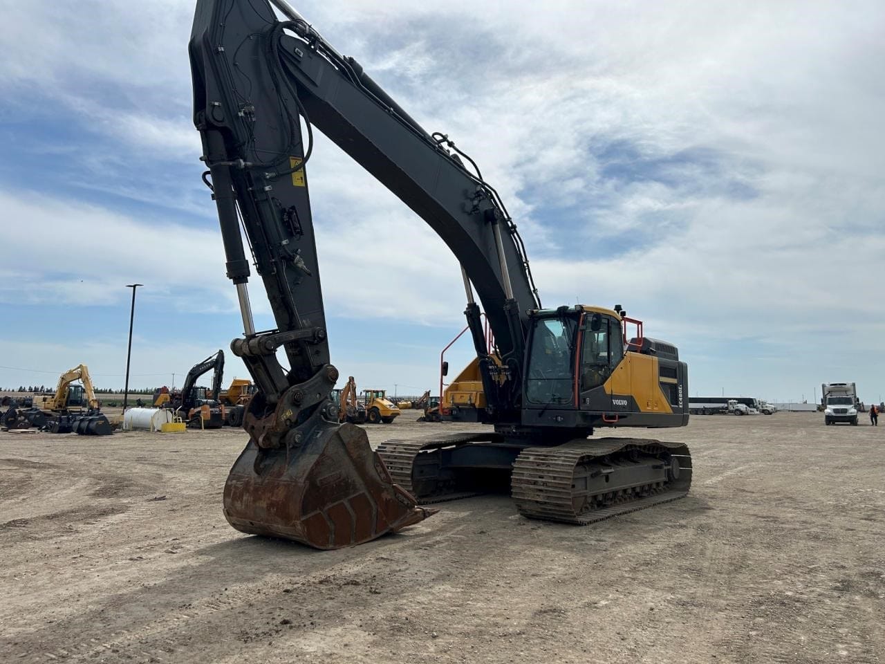 2023 VOLVO EC480EL