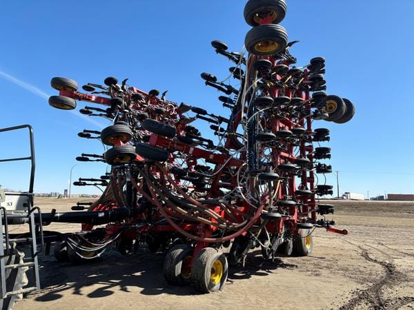 2012 Bourgault 3320-76