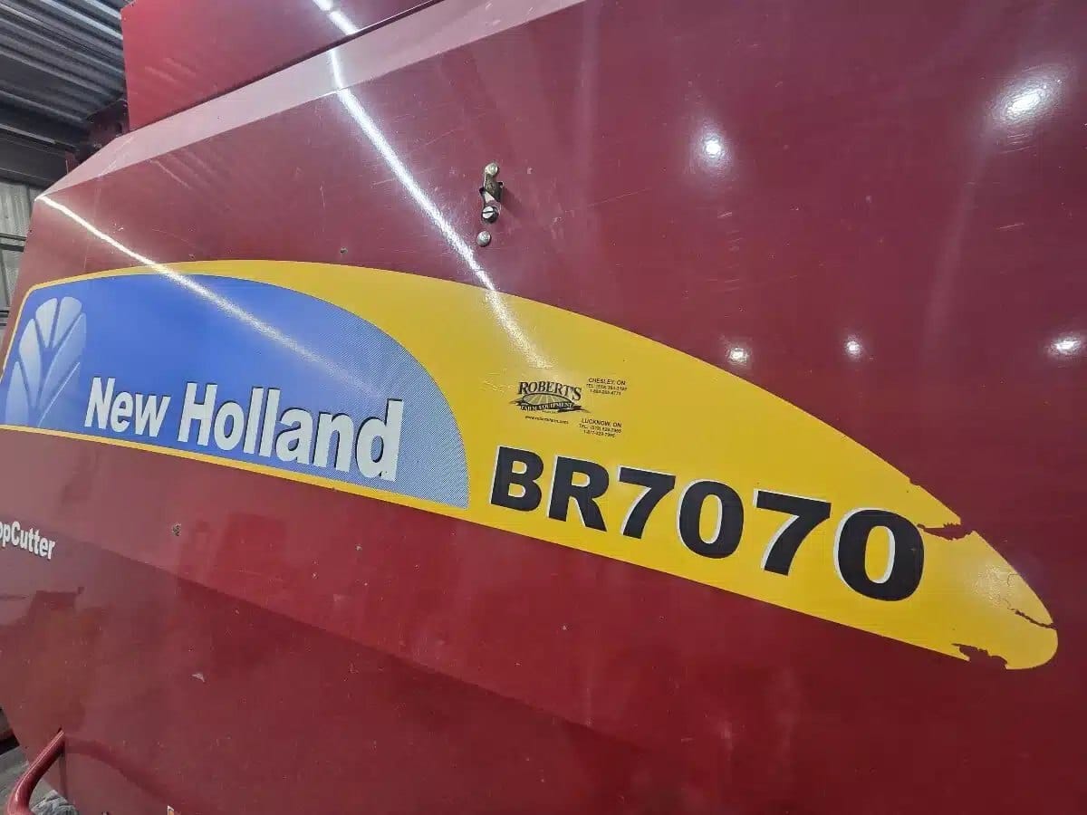 2012 New Holland BR7070