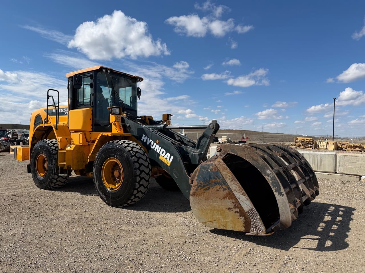 2023 Hyundai HL955AXT