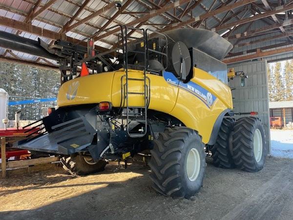 2014 New Holland CR8090