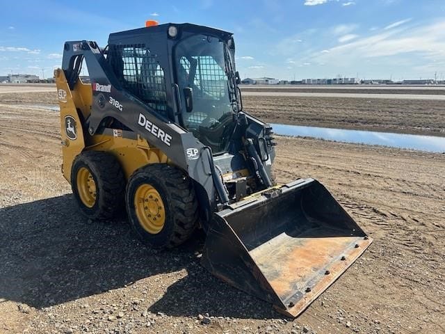 2023 DEERE 318G