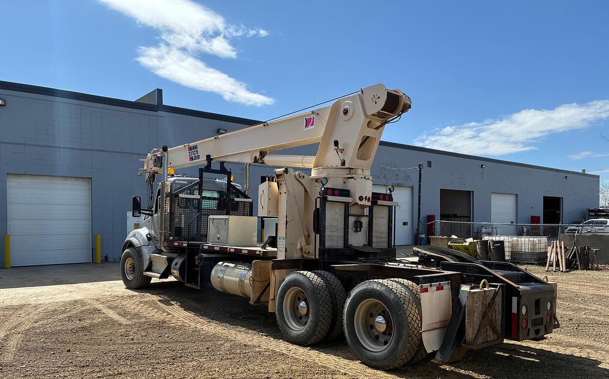 2015 Kenworth T880 Crane Truck